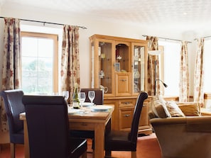 Delightful dining area | Tigh Craggan - Tigh Craggan Cottages, Weem, near Aberfeldy