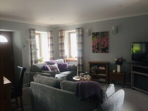 Living room | Tigh Craggan - Tigh Craggan Cottages, Weem, near Aberfeldy