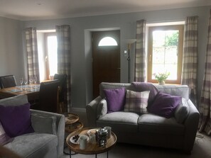 Living room | Tigh Craggan - Tigh Craggan Cottages, Weem, near Aberfeldy