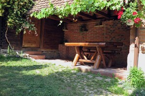 • CASA LOPO • Holiday farm stay at the Carpathian mountains near Sibiu, Transylvania, Romania