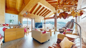 Luxury Chalet Etoiles des Neiges in Heremence, Nendaz with Jacuzzi