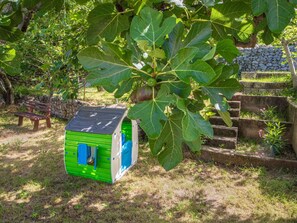 Plant, Botany, Tree, Woody Plant, Groundcover, House, Building, Grass, Fruit, Flowering Plant
