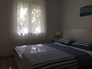 The room 1