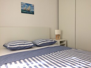 The room 1