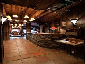 Entrance / Reception