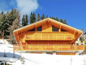 Außenseite Ferienhaus [Winter]