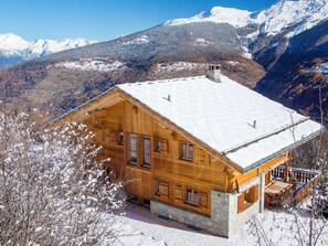 Außenseite Ferienhaus [Winter]