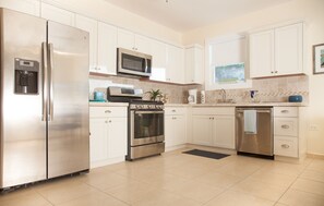 Kitchen with all brand new GE appliances.