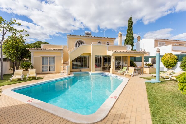 algarve villa holidays