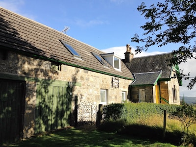 Moalnaceap Cottage, Nr Inverness, Ideal for exploring the Highlands