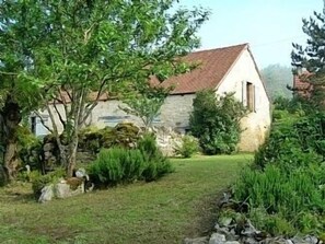 Entry to the property,front garden