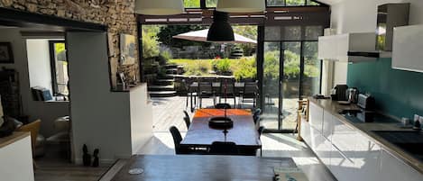 Espace cuisine, ilĂŽt terrasse