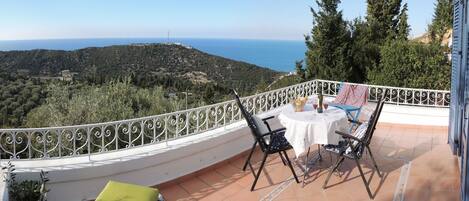 balcony with sea view