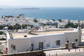 the house overlooks mykonos town (chora)