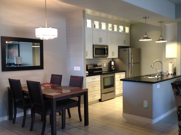 Kitchen/Dinette