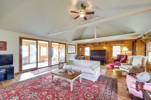 Living Room | 2-Story Home