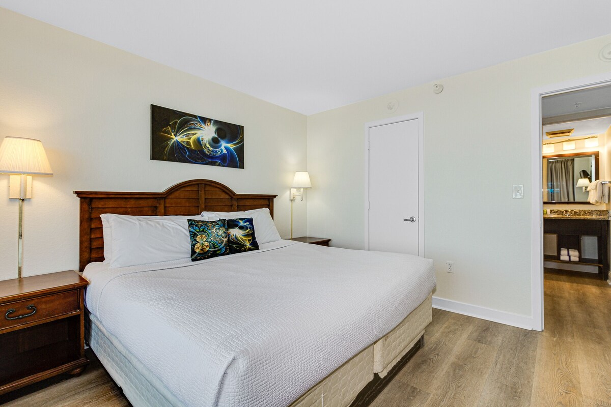 Stupendous Oceanfront Suite, Dogs are OK!