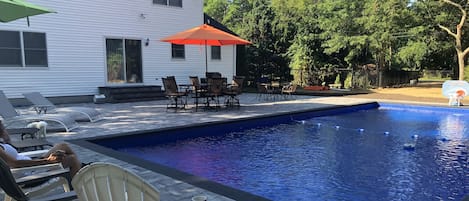 20' x 40' Heated Salt Water Pool. Ideal for Outdoor Entertaining.
