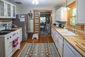 Fully-stocked kitchen with lots of free snacks.