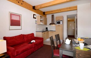 Enjoy our equipped and central apartment in Plagne Centre!
