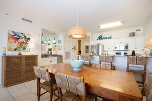 RI309_dining2