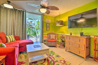 Oceanfront Kailua-Kona Islander Studio w/ Lanai!