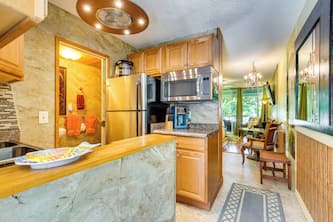 Kailua-Kona Islander Studio: Lanai, Community Pool