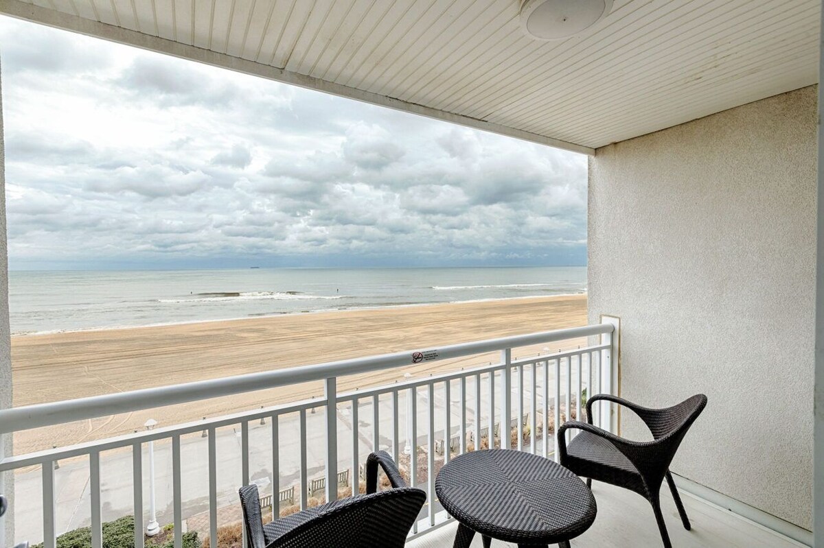 Ocean Front One Bedroom Condo, Virginia Beach (1764950)