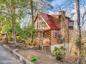 Kiss Me Goodnigh - Pigeon Forge one bedroom cabin