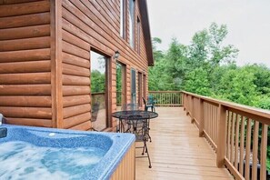 Deck with Hot Tub Gatlinburg Monte Casa