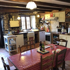 Kitchen (fridge, dishwasher, microwave, Nespresso coffee maker) 