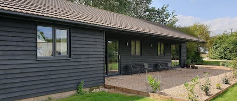 The cottages,  Swallows Nest &  Chicken Coop at Windy Ridge, New Delights