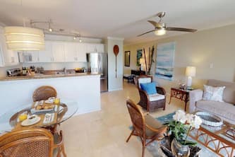 "Your Sweet Maui Retreat" Remodeled 1 Bedroom steps from Kihei's best beaches.
