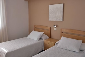 Habitación con camas dobles exterior