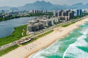 A Miami Brasileira.Apartamento a alguns passos da linda praia da Barra da Tijuca