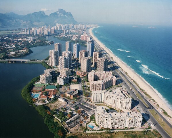 Barra da Tijuca a praia mais linda e limpa.