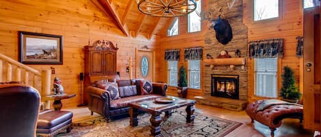 Gatlinburg Cabin Rental Bear Hug Living Room
