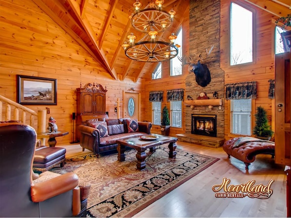 Gatlinburg Cabin Rental Bear Hug Living Room