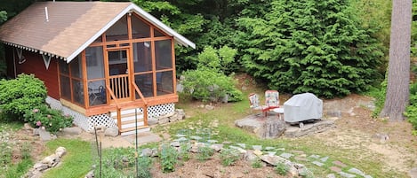 Bunkhouse with new Screen Rm