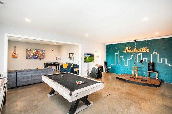 This game room has it all!