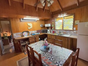 Full equipped kitchen. Food room service is also available.