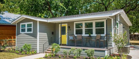 "Yellow Door" Bungalow