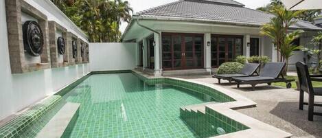Beautiful Courtyard Villa in Phuket