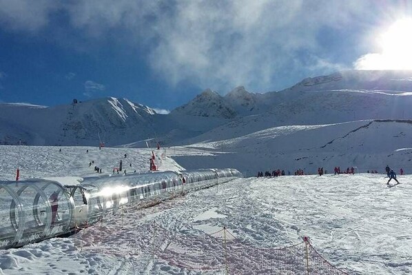 Snow and ski sports