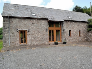 Lovingly restored barn conversion in the Welsh valleys | Chalgrove - Ffinnant, Soar, near Brecon