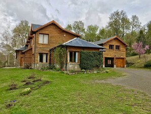 Early spring view from the driveway 