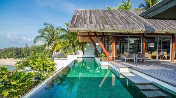 4 Bedroom Ocean view Villa in Surin 4235