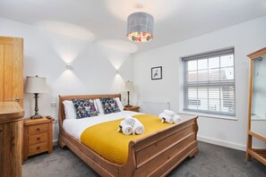 Stunning and spacious King bedroom with ensuite WC and HD TV
