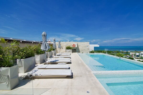 Views of the Caribbean sea, Isla Mujeres, Hotel zone, marina from the rooftop 