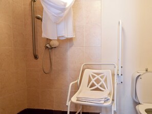 Shower room | Lower Hameldown - Wooder Manor, Widecombe-in-the-Moor, near Bovey Tracey